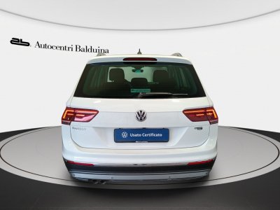 Auto Volkswagen Tiguan tiguan 20 tdi Executive 150cv dsg usata in vendita presso Autocentri Balduina a 21.900€ - foto numero 5